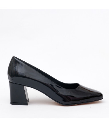 Pantofi Grace din piele lacuita, neagra